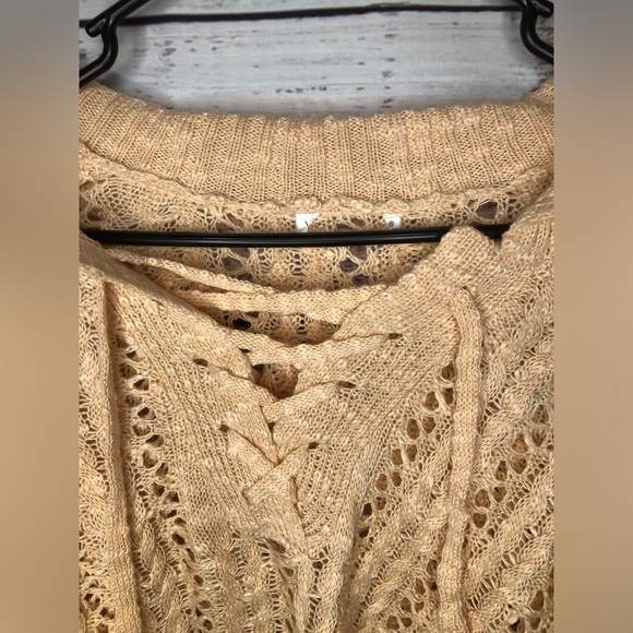 Cropped Pointelle Sweater - Picture 8 of 16